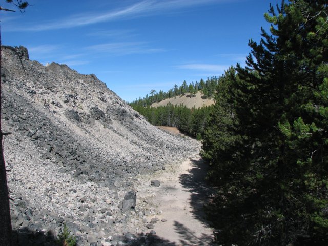 The flow rises 150 ft above the ground